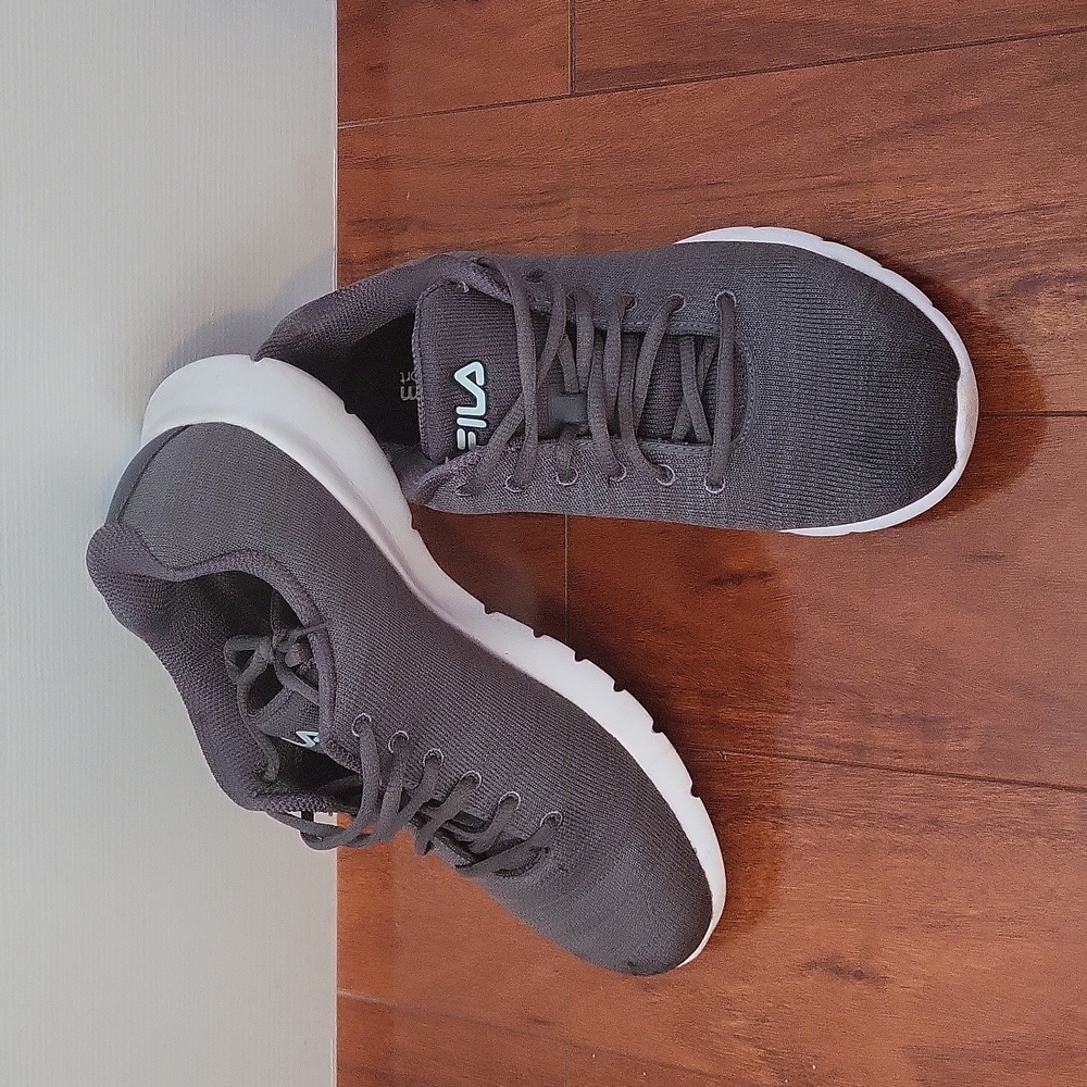 Fila Sneakers - size 9